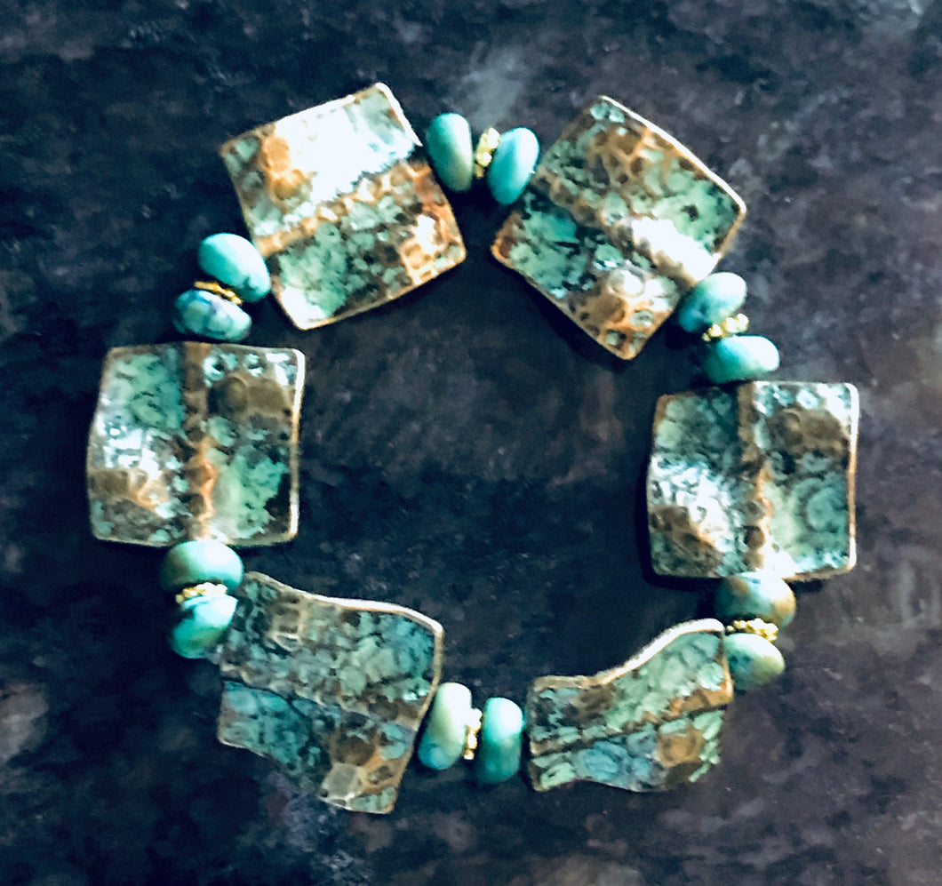 Woman's bracelet - Turquoise and patina alloy wavy squares