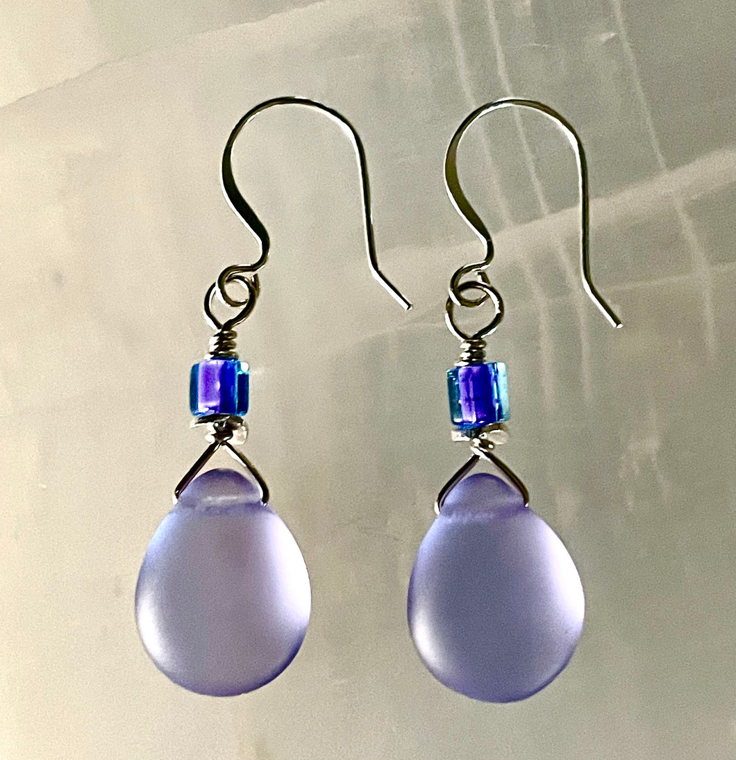 NEW! Czech glass lavender women's earrings
